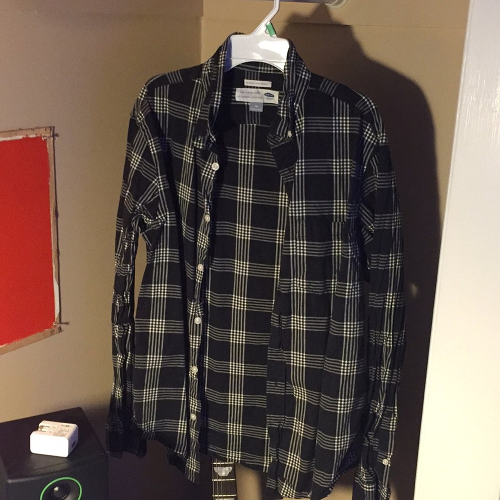 Medium black/white dress shirt